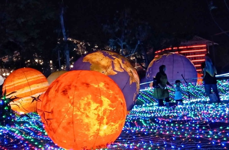 Galactic Glow 2025 Buka Lagi di Bandung, Jelajah Galaksi di Tengah Mall Saat Libur Panjang